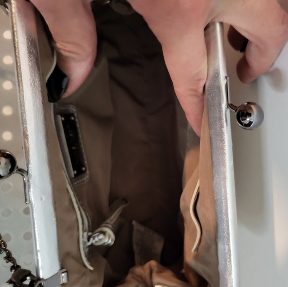 NINEWEST Silver Sparkle Clutch - Picture 4 of 8